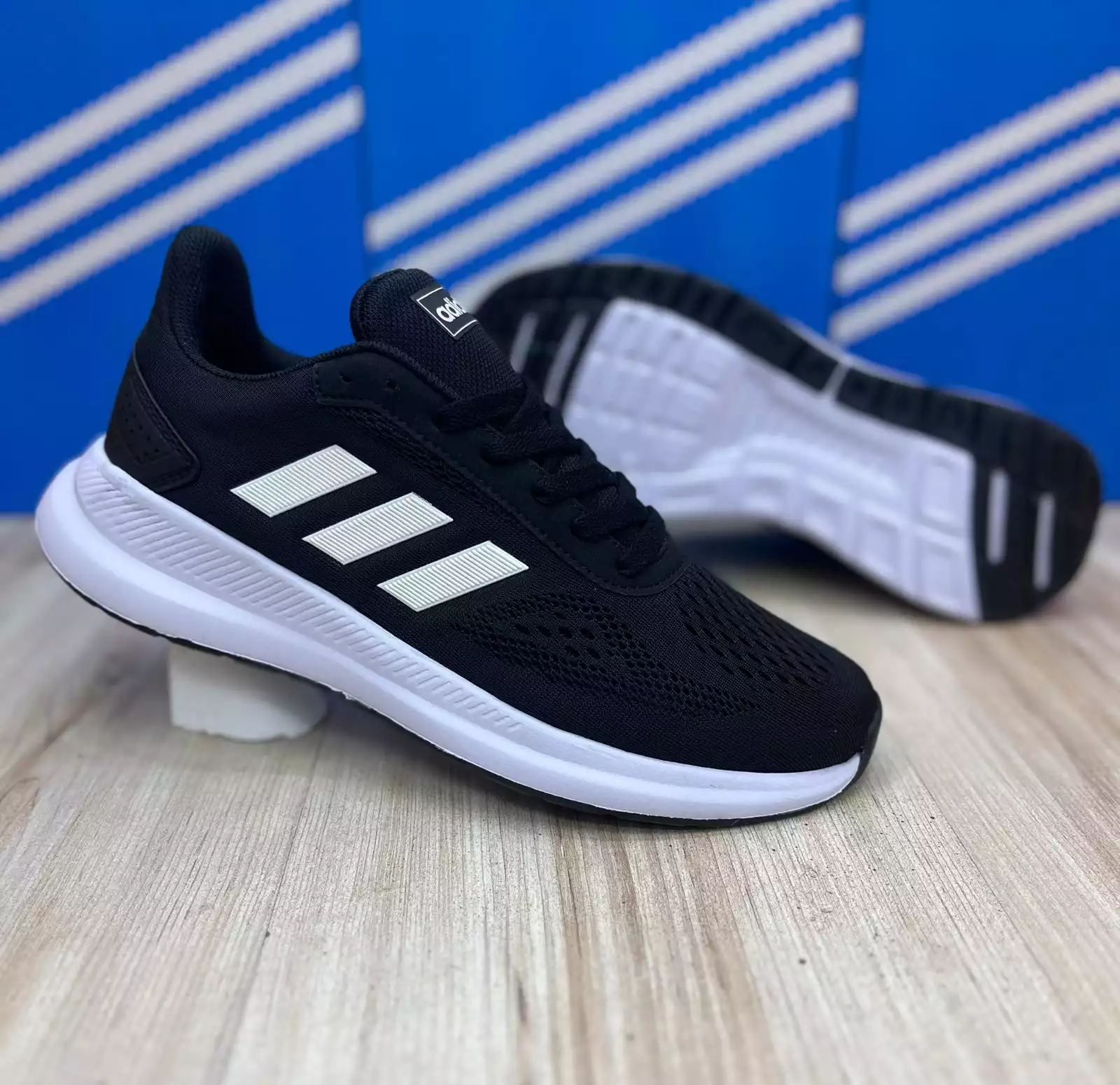 ADİDAS RUN SİYAH BEYAZ ERKEK SPOR AYAKKABI