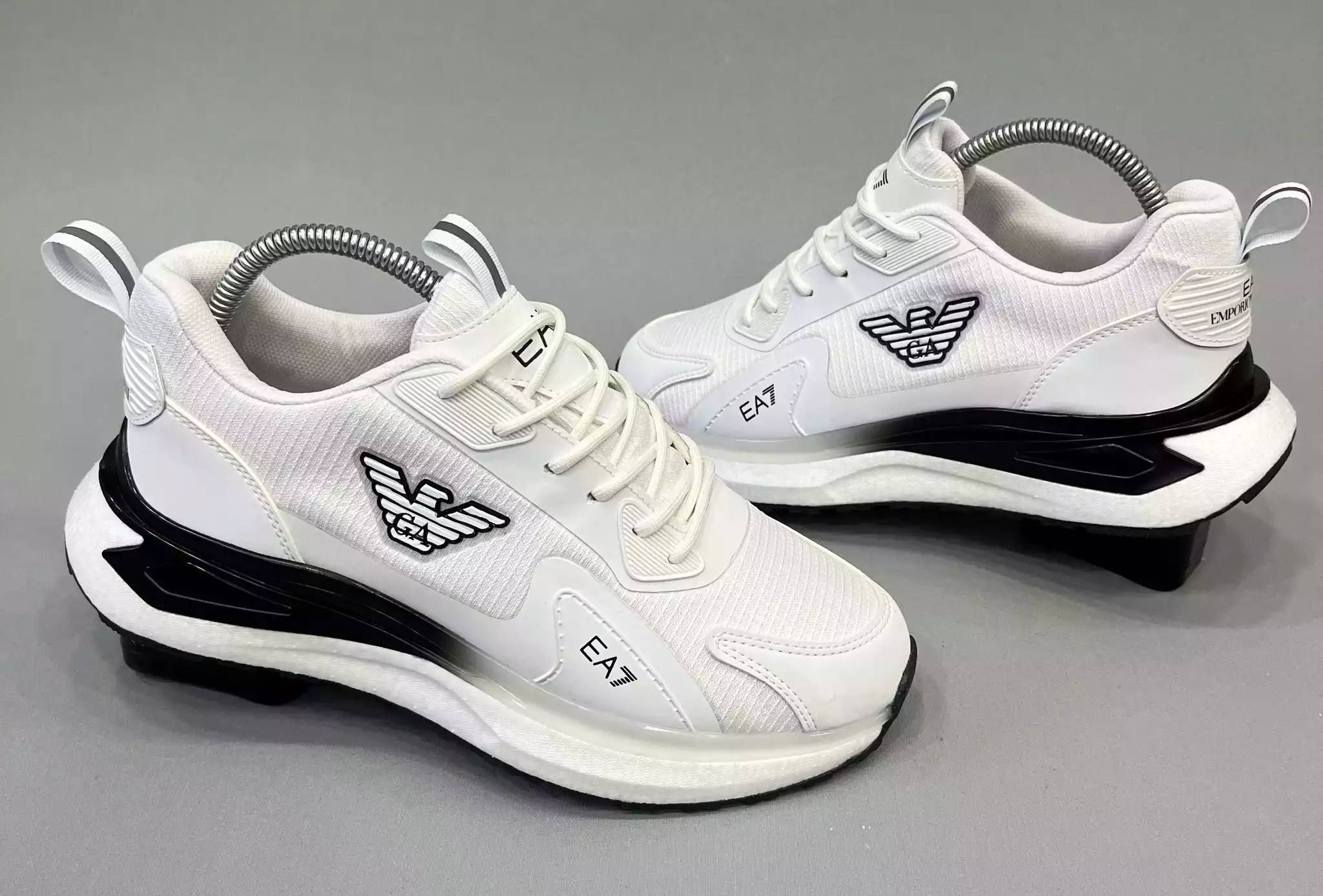 ARMANİ  EA7 BEYAZ SİYAH ERKEK SPOR AYAKKABI