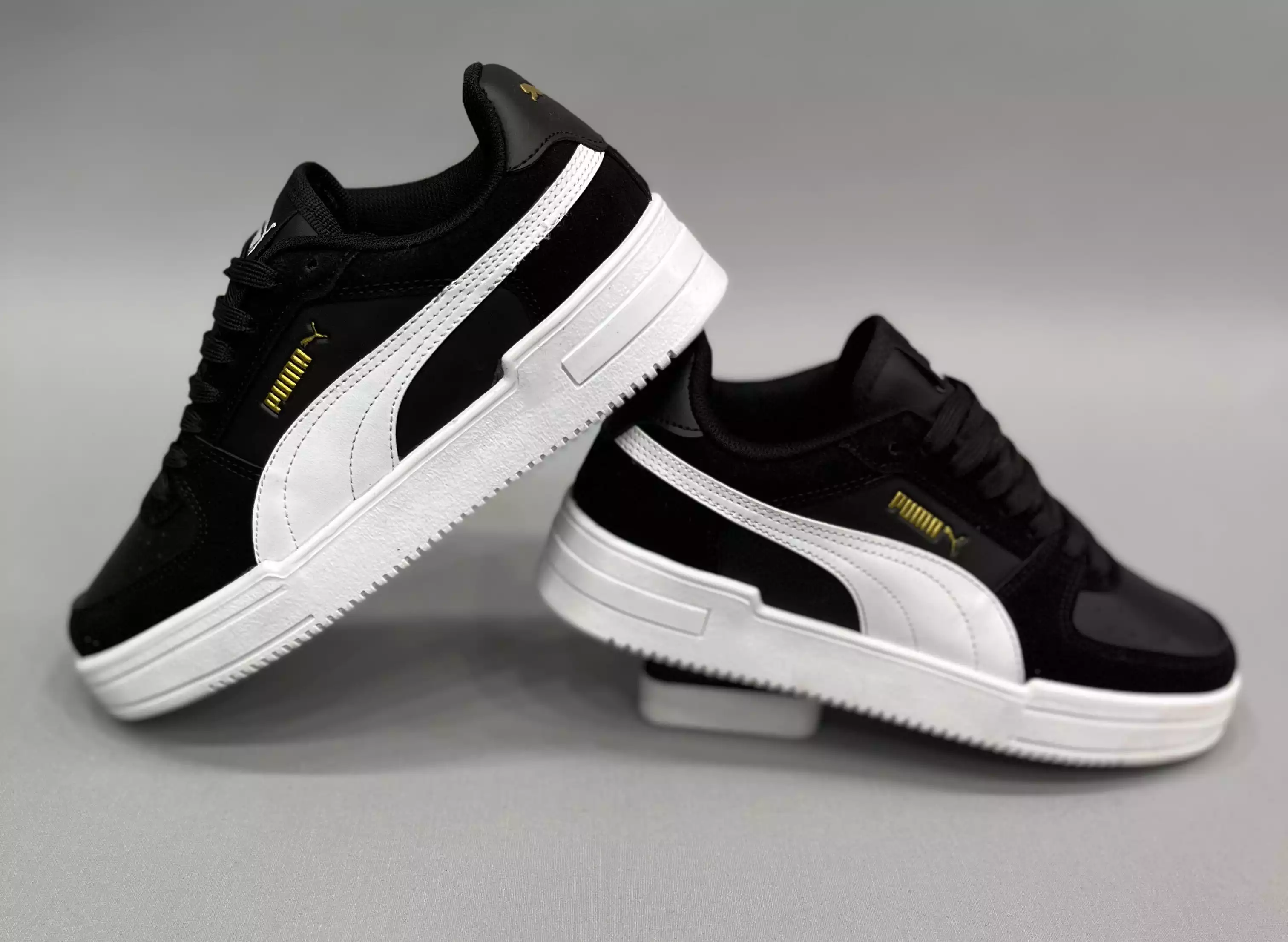PUMA SİYAH BEYAZ KADIN SPOR AYAKKABI