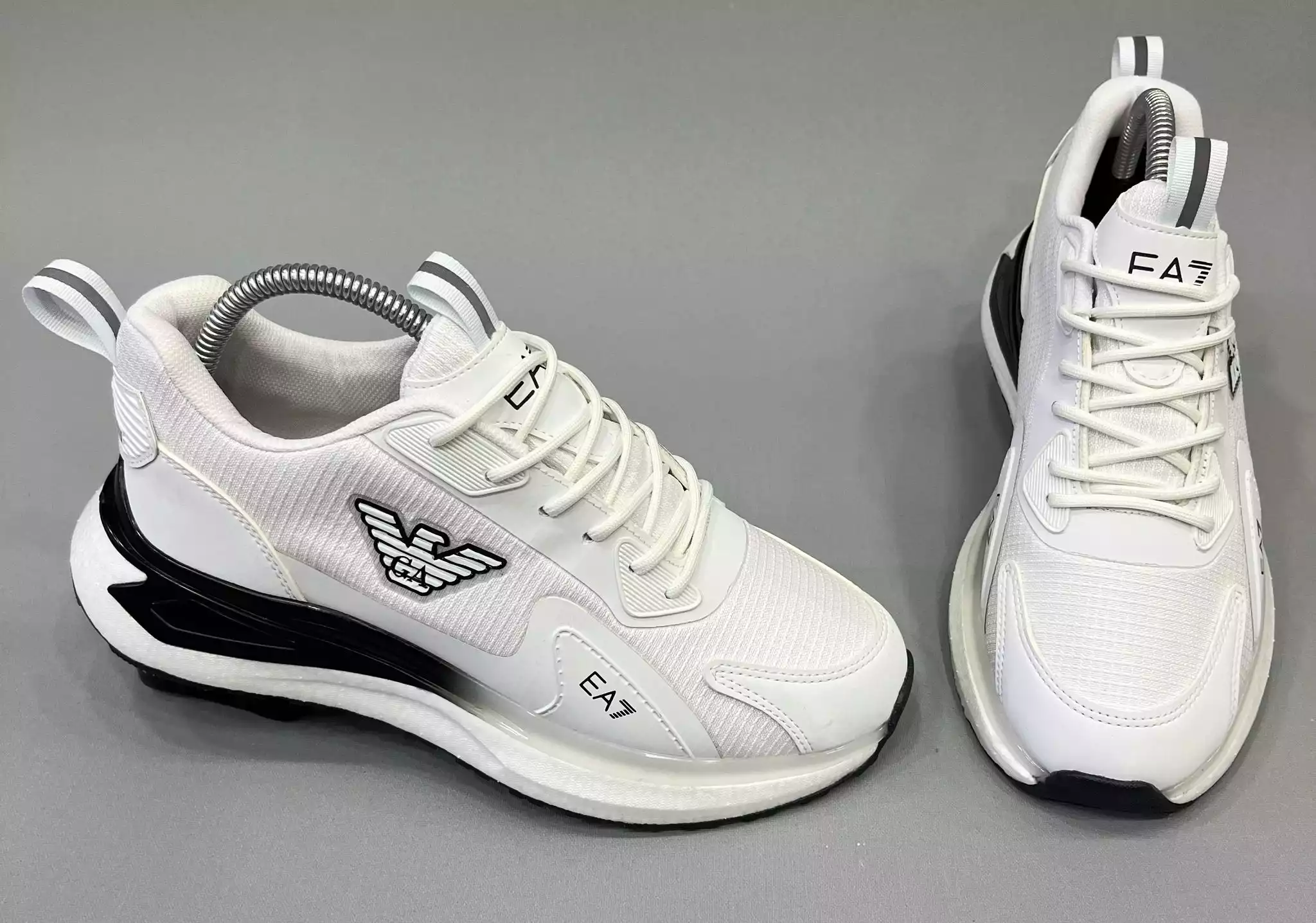 ARMANİ  EA7 BEYAZ SİYAH ERKEK SPOR AYAKKABI