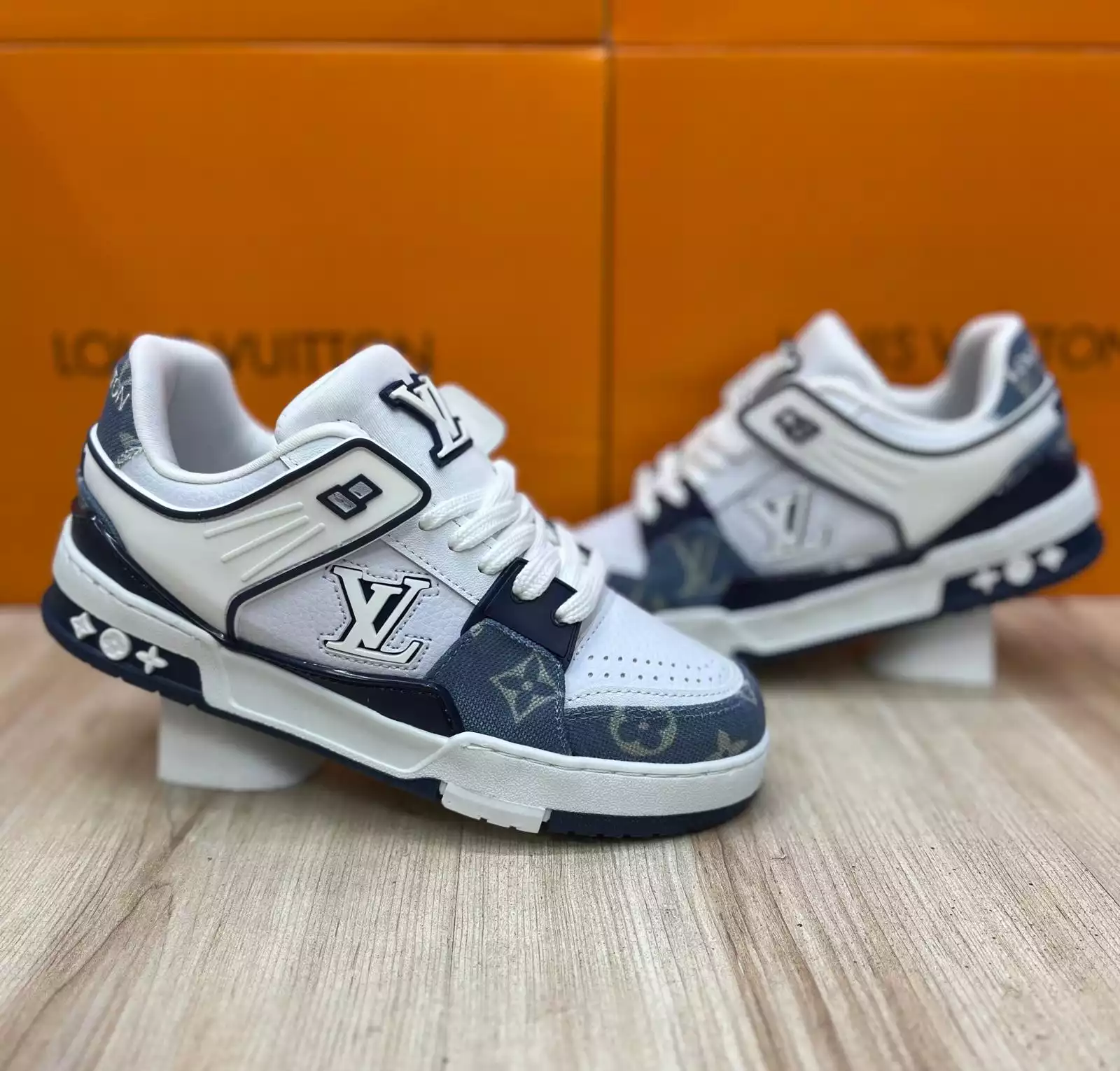 LOUIS VUITTON BEYAZ MAVİ KADIN SPOR AYAKKABI