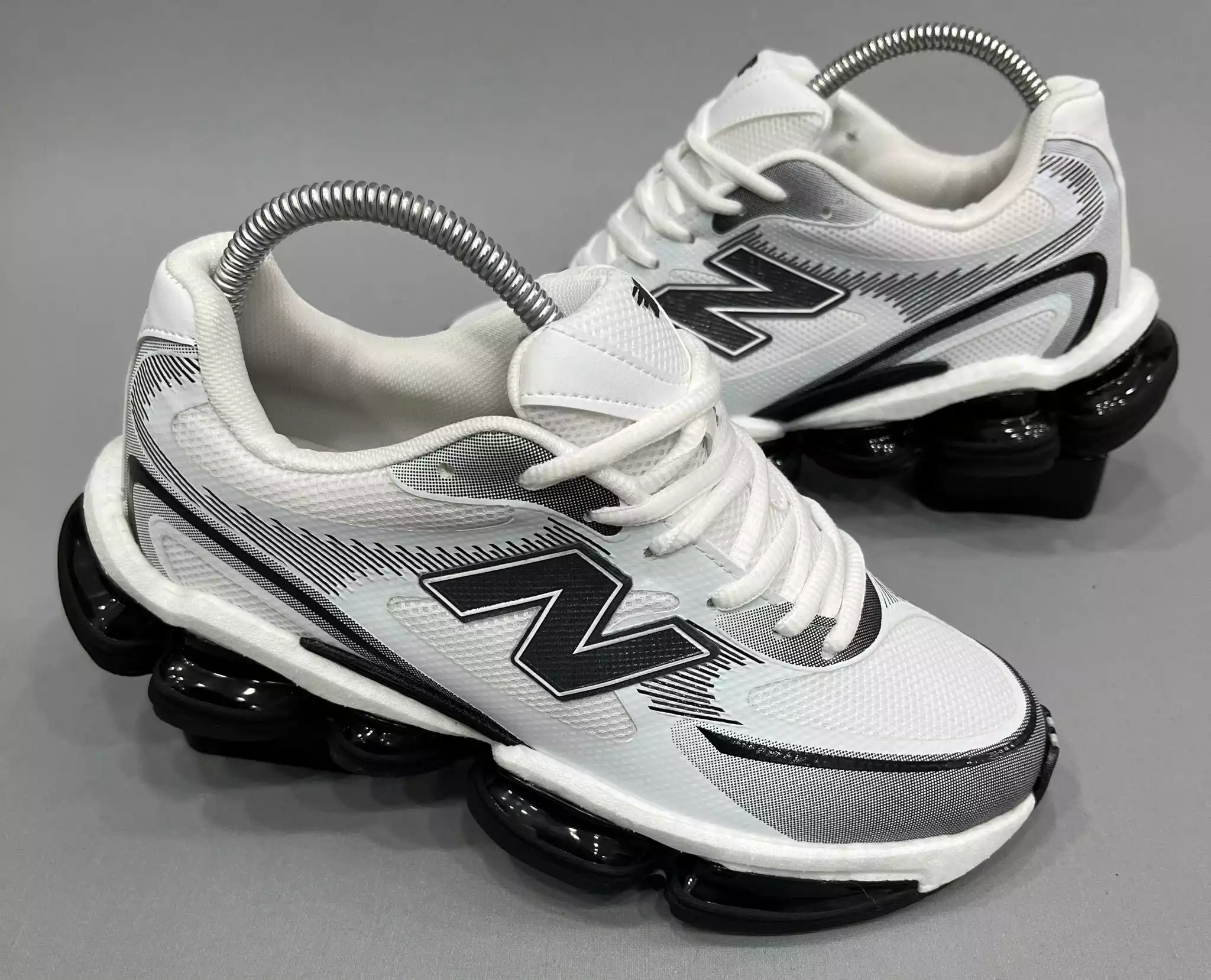 NEW BALANCE 2000 BEYAZ SİYAH ERKEK SPOR AYAKKABI
