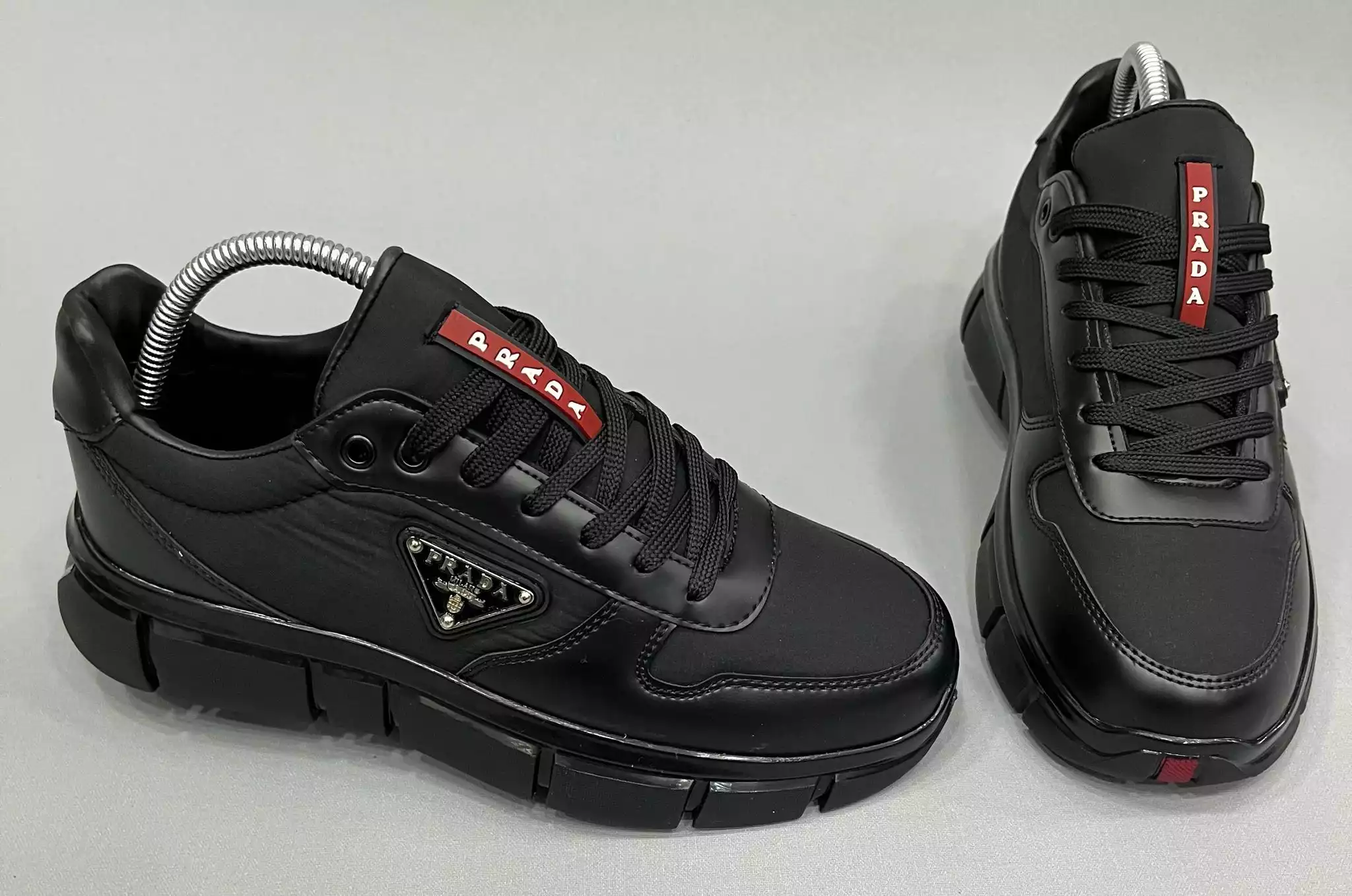 PRADA TOKALI SİYAH KIRMIZI ERKEK SPOR AYAKKABI