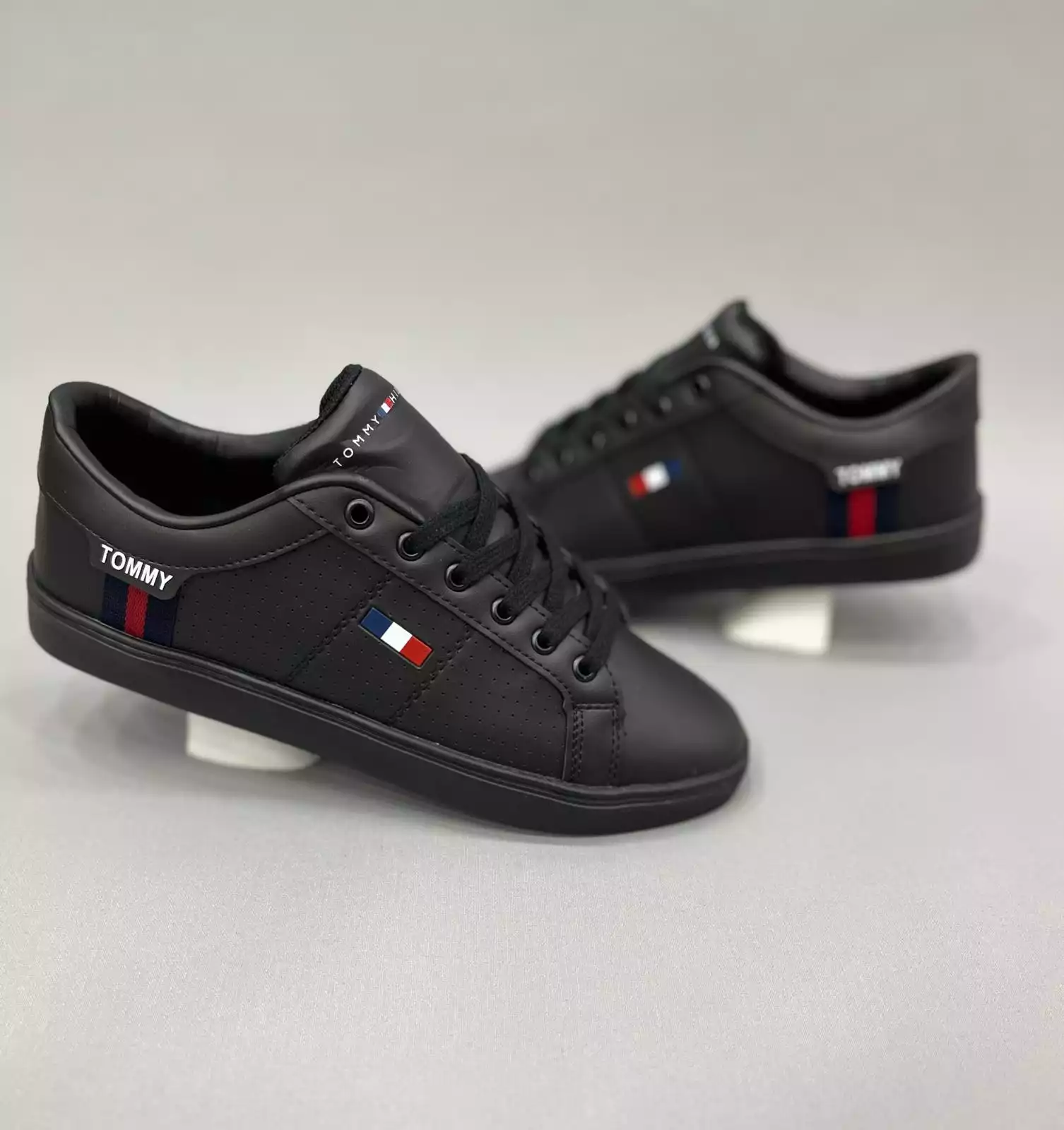 TOMMY HİLFİGER SİYAH ERKEK SPOR AYAKKABI 